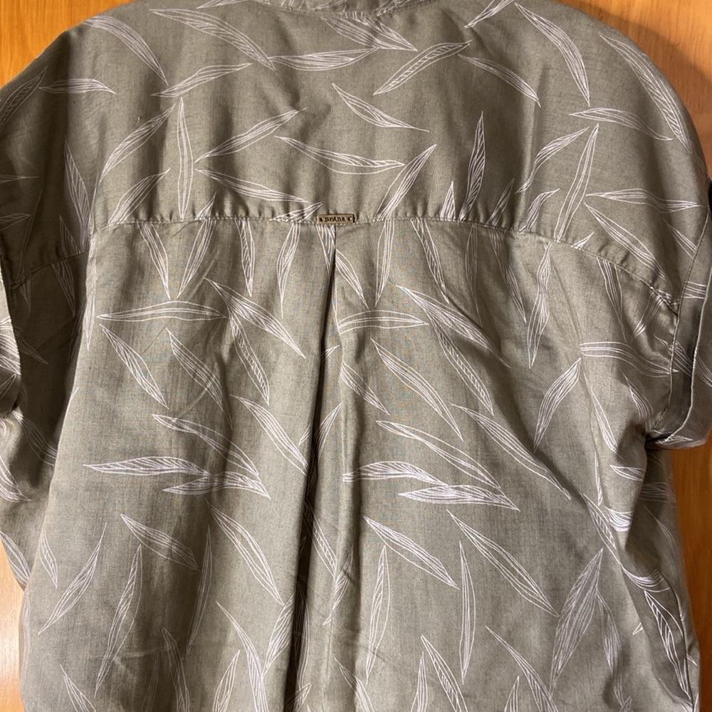 NWT PrAna Fremont Woven Top in Rye Green Leaves. Size S - Picture 7 of 11